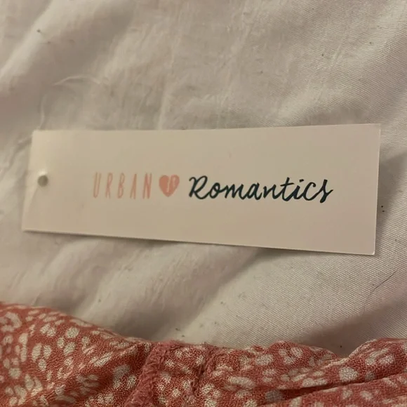 Pink skirt with shorts - Picture 2 of 5